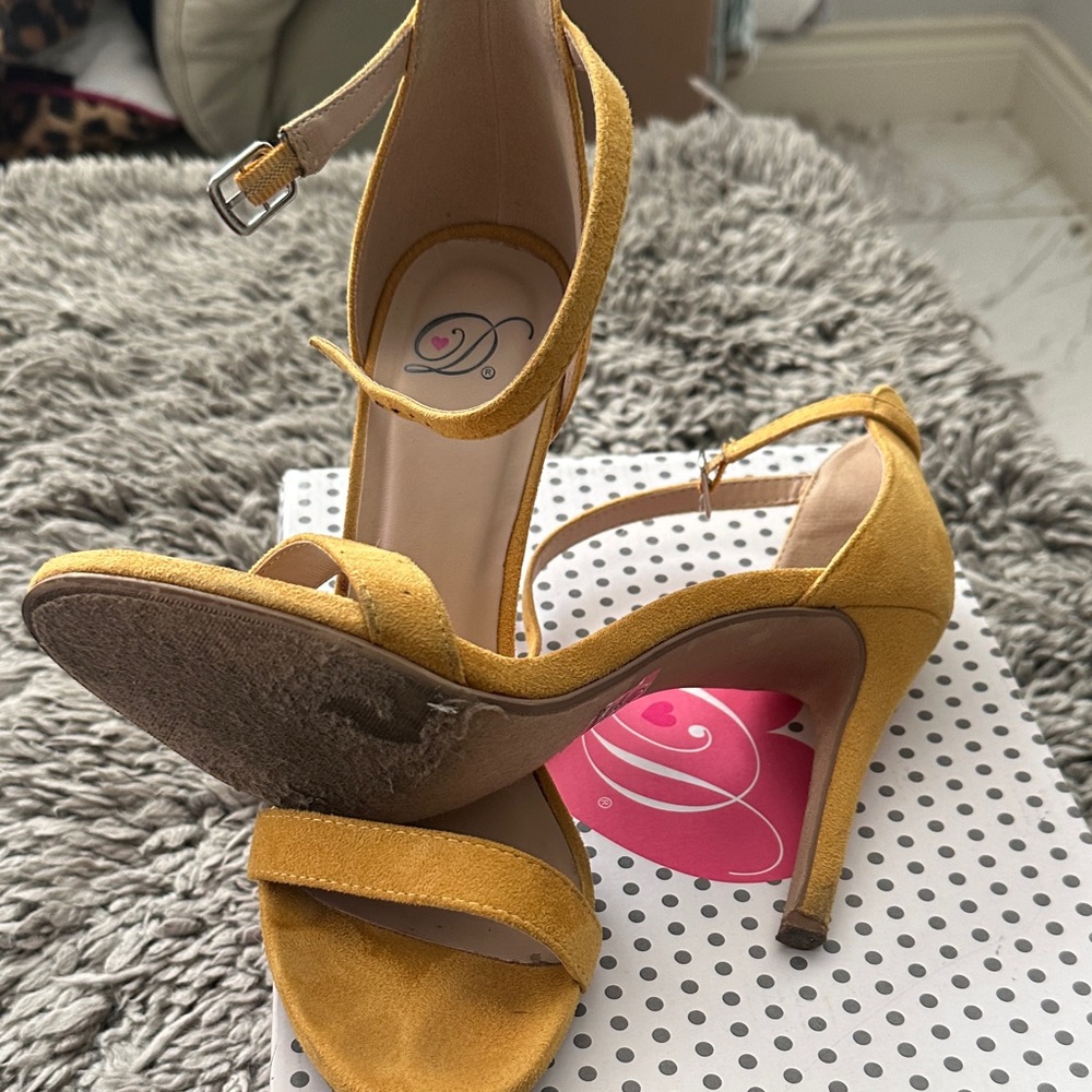 Elegant Yellow Women's Heels